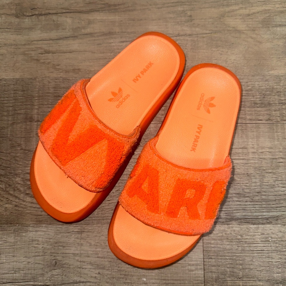 Adidas x Beyoncé Ivy Park ‘Screaming Orange’ (GX1196) Slides Size: 4 - Picture 2 of 9